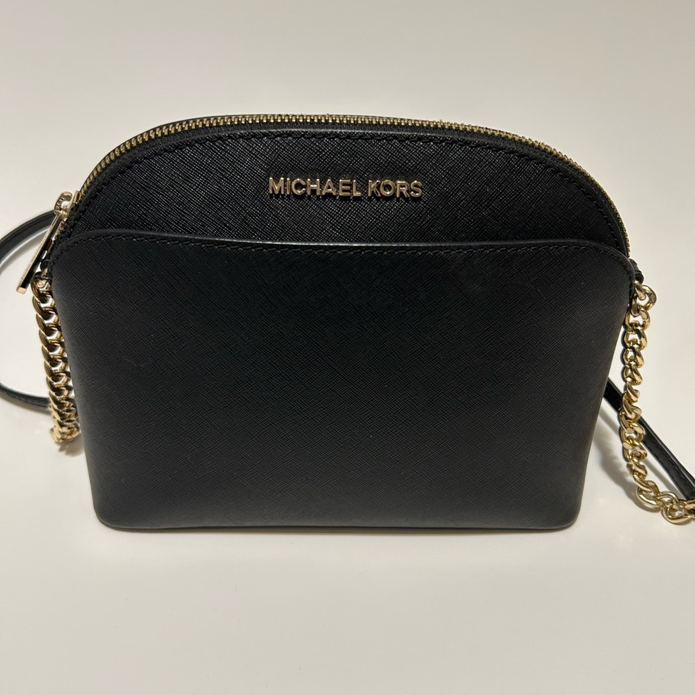 Michael Kors Jet Set crossbody bag.